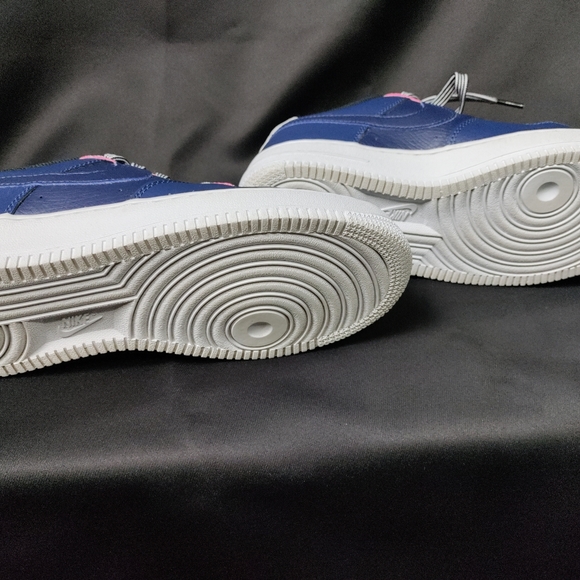 Nike Air Force 1 LV8 4 'Pebble Print - Midnight Navy' - Picture 2 of 3